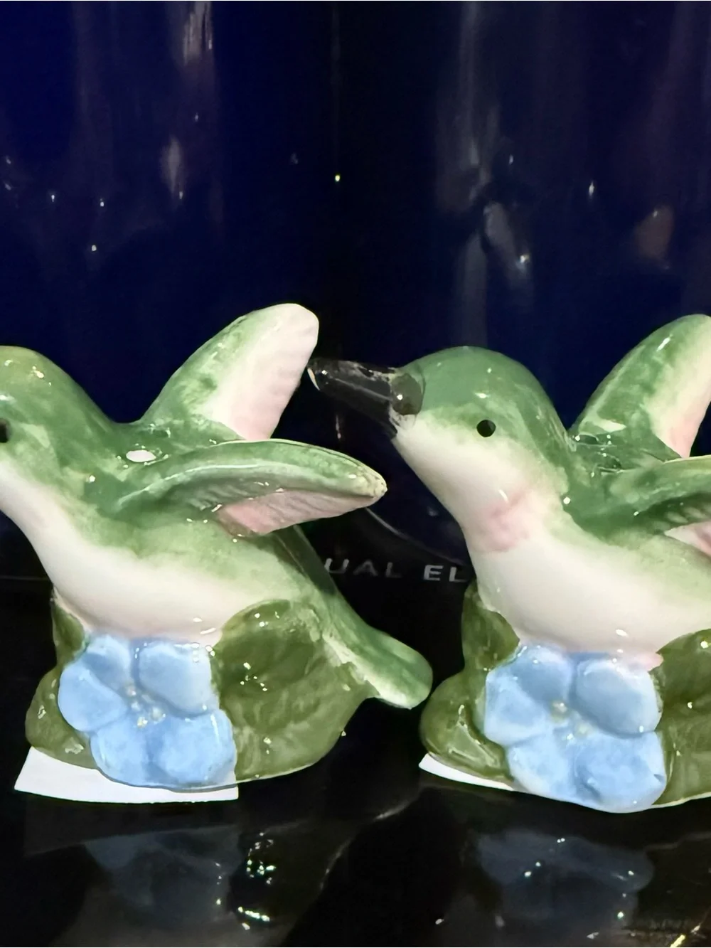 Mini hummingbirds salt and pepper shakers super cute new with tags